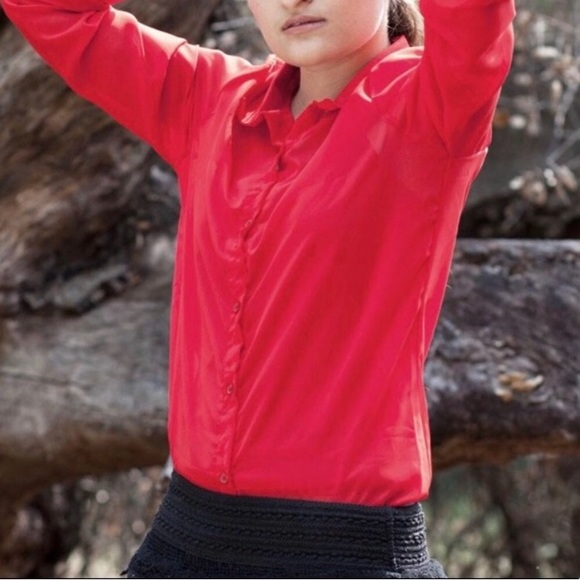 Red Top - Picture 4 of 5